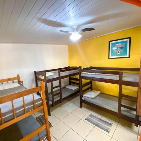 Sintonia Surf Hostel E Bar أوباتوبا الغرفة الصورة