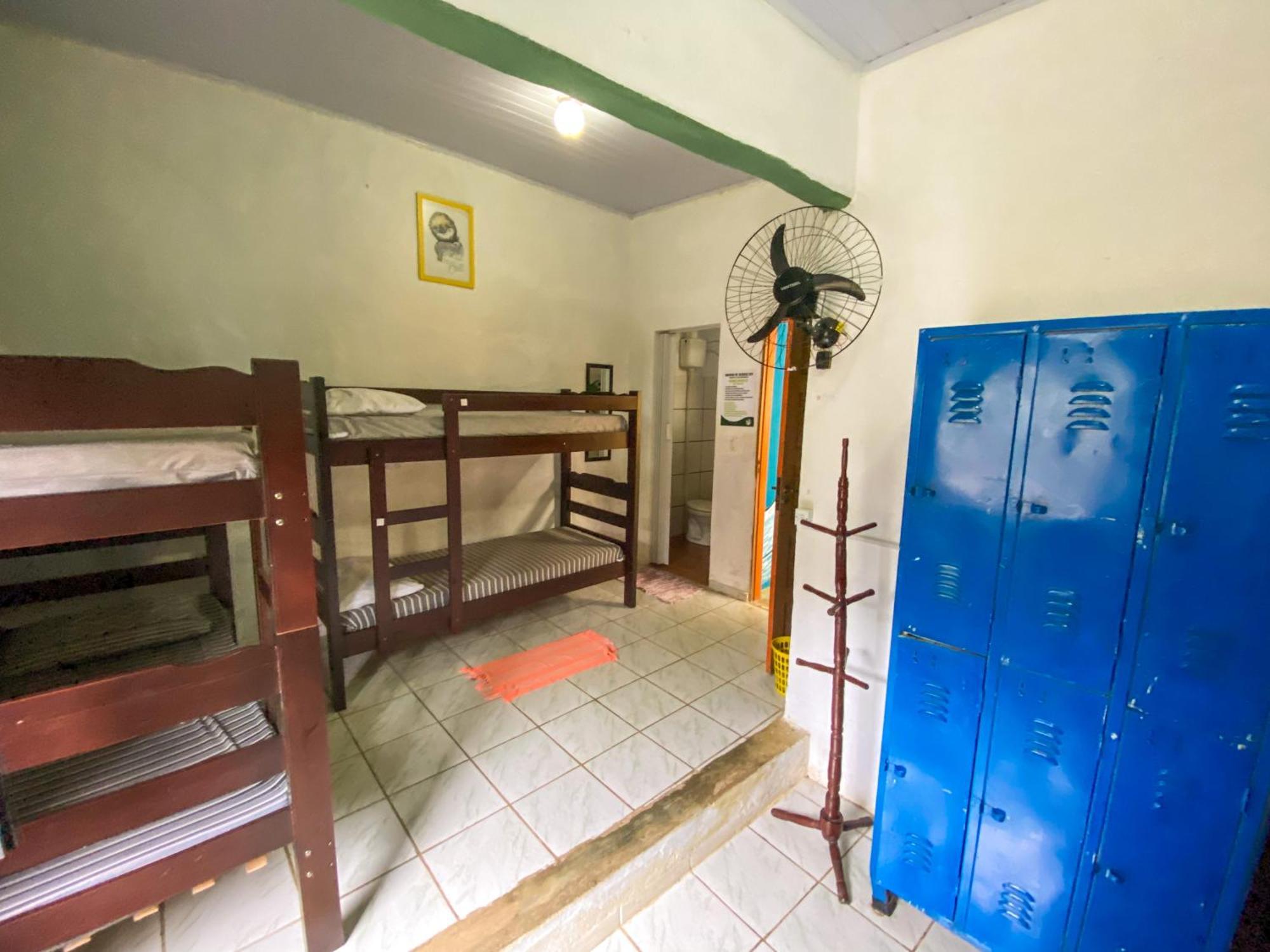 Sintonia Surf Hostel E Bar أوباتوبا الغرفة الصورة