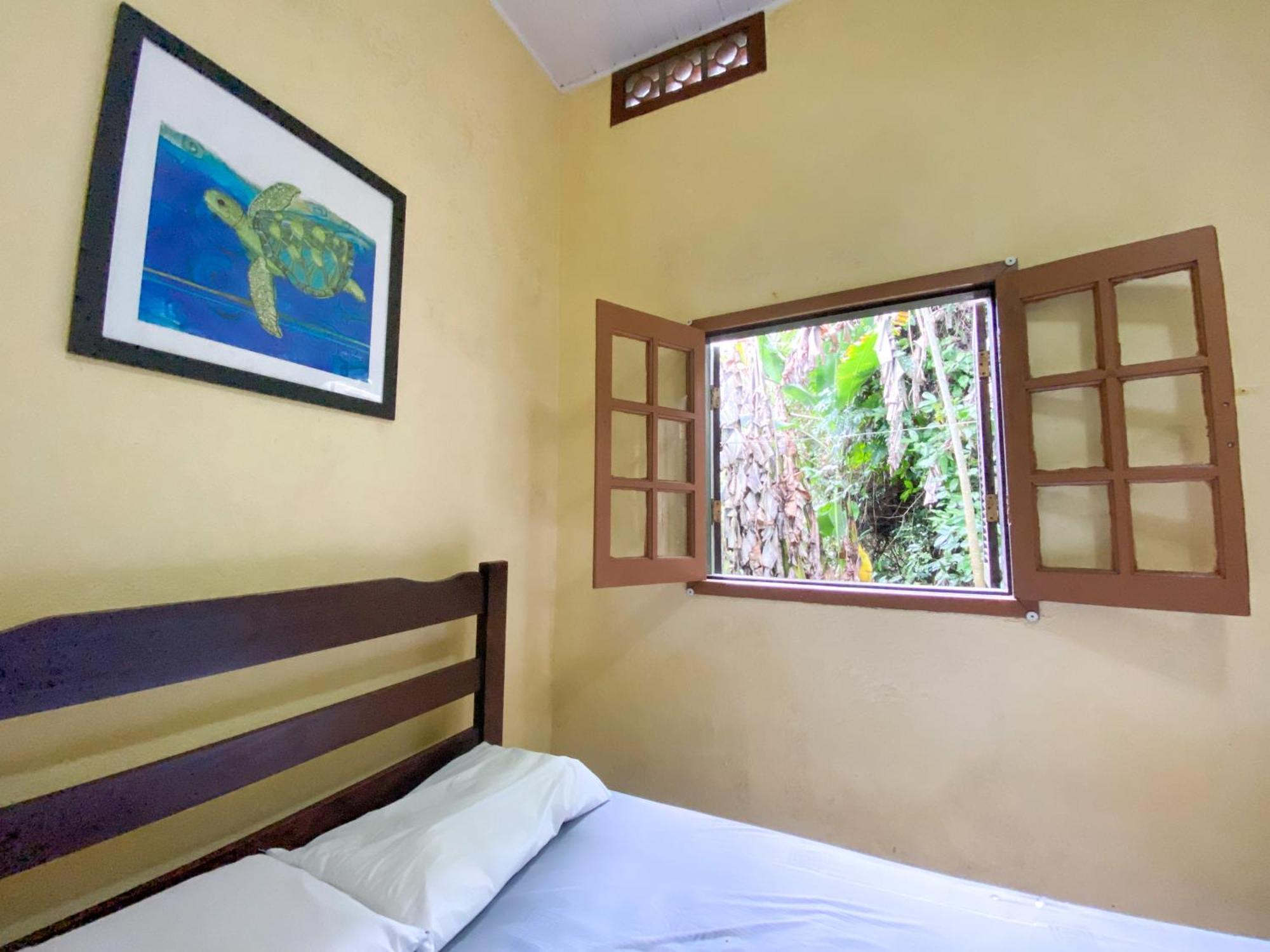 Sintonia Surf Hostel E Bar أوباتوبا الغرفة الصورة
