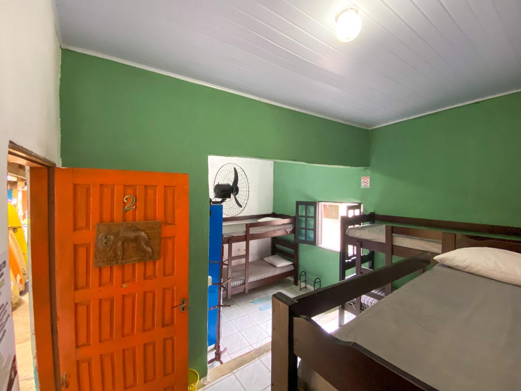 Sintonia Surf Hostel E Bar أوباتوبا الغرفة الصورة