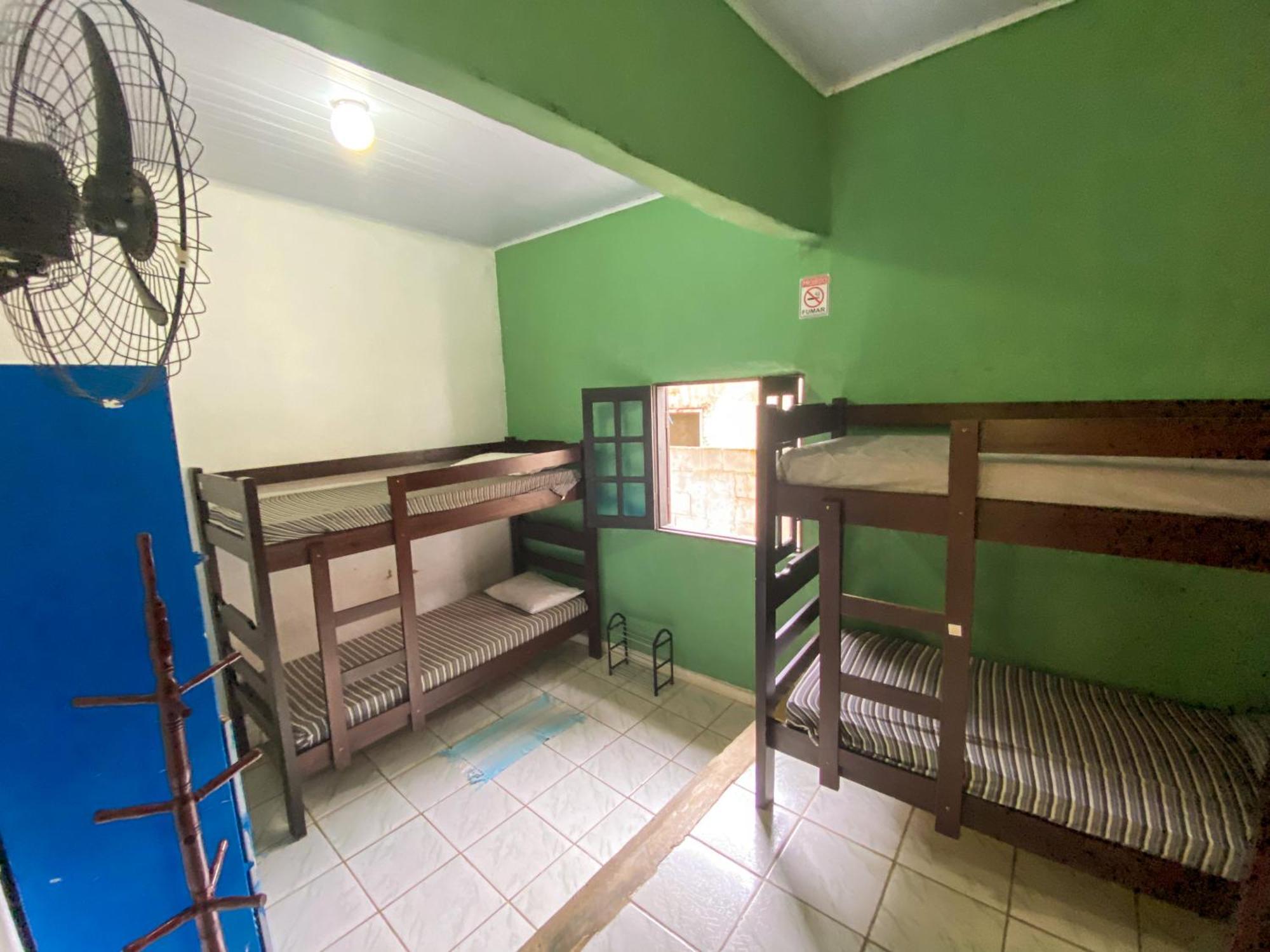Sintonia Surf Hostel E Bar أوباتوبا الغرفة الصورة