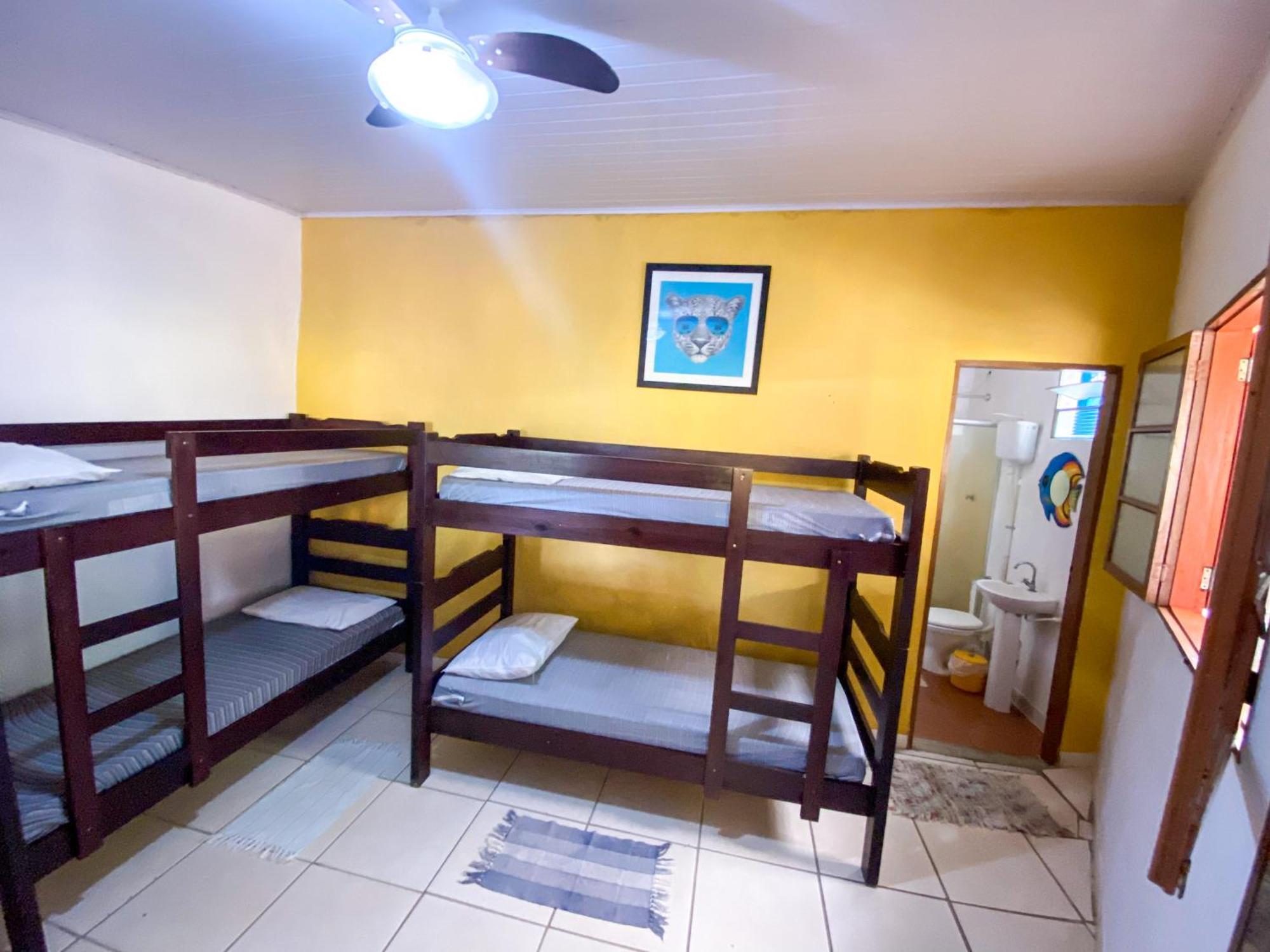 Sintonia Surf Hostel E Bar أوباتوبا الغرفة الصورة